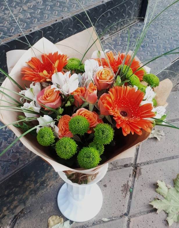 Букет цветов из: Герберы, Хризантемы, Альстромерии и Розы в Казанское Тюменская область