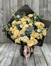 Букет цветов из:  Розы и Лизиантусы в Казанское Тюменская область