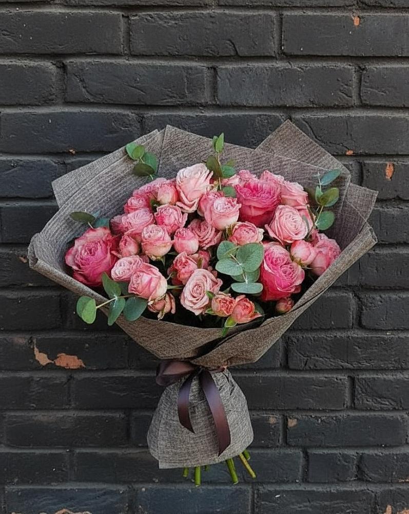 Букет цветов из: Розы в Казанское Тюменская область