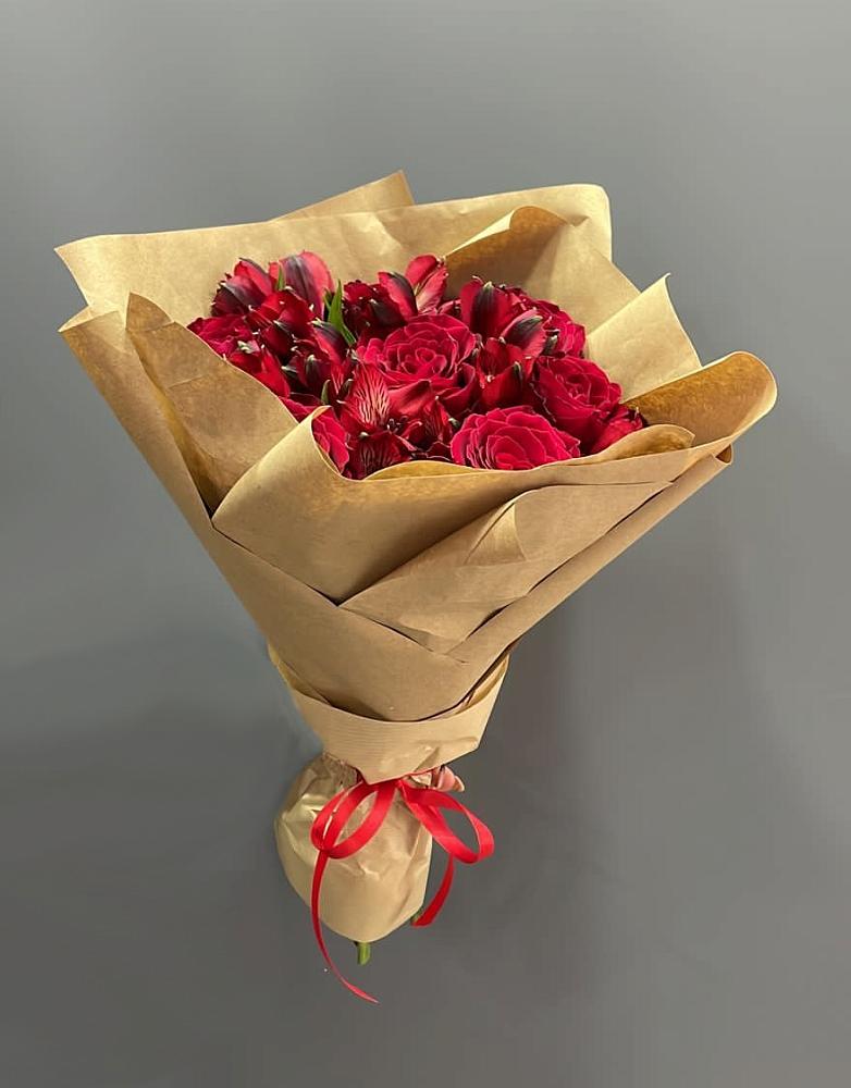 Букет цветов из: Альстромерии и Розы в Казанское Тюменская область