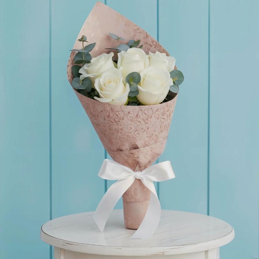 Букет цветов из: Розы в Казанское Тюменская область