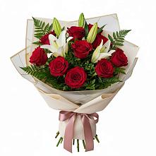 Букет цветов из:  Лилии и Розы в Казанское Тюменская область