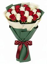 Букет Микс из красных и белых роз в Казанское Тюменская область
