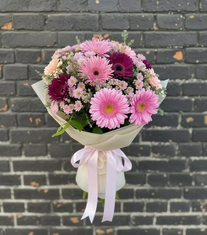 Букет цветов из: Герберы и Хризантемы в Казанское Тюменская область