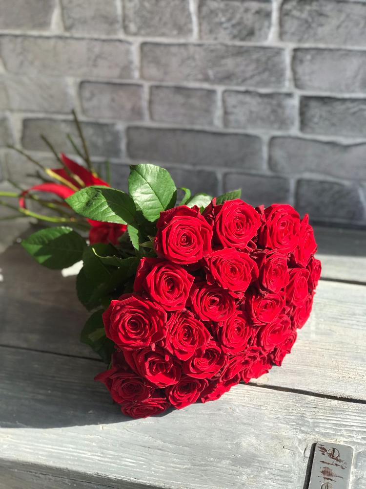 Букет Красные розы Фридом в Казанское Тюменская область