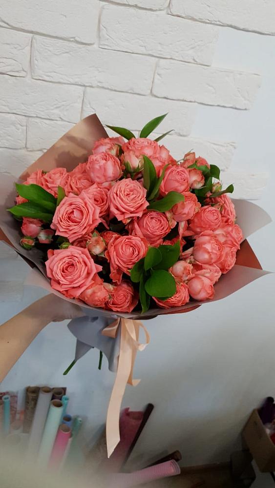 Букет цветов из: Розы в Казанское Тюменская область