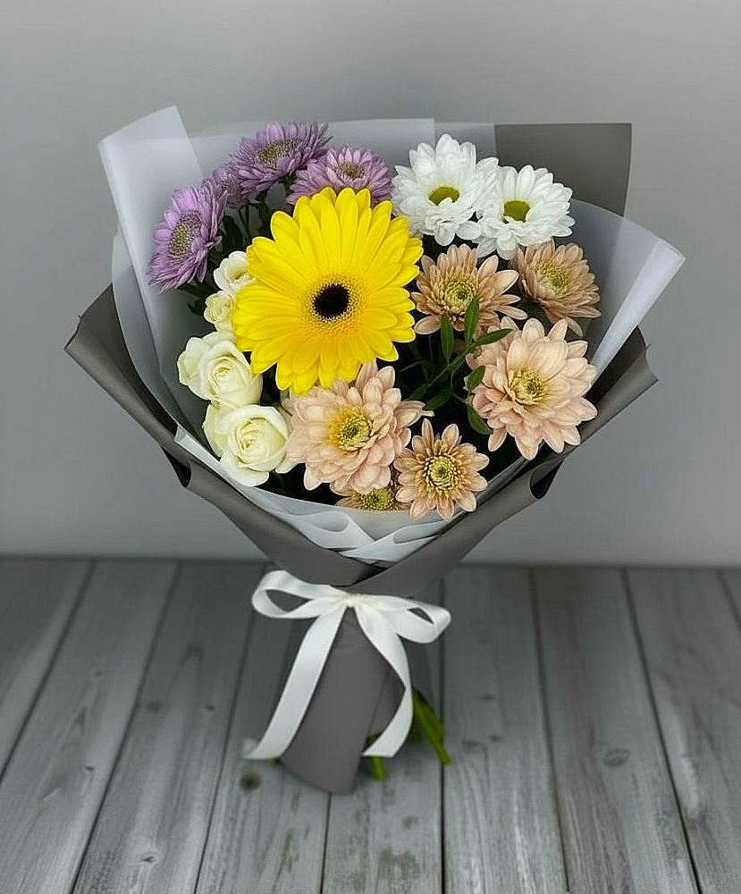 Букет цветов из: Розы, Герберы и Хризантемы в Казанское Тюменская область