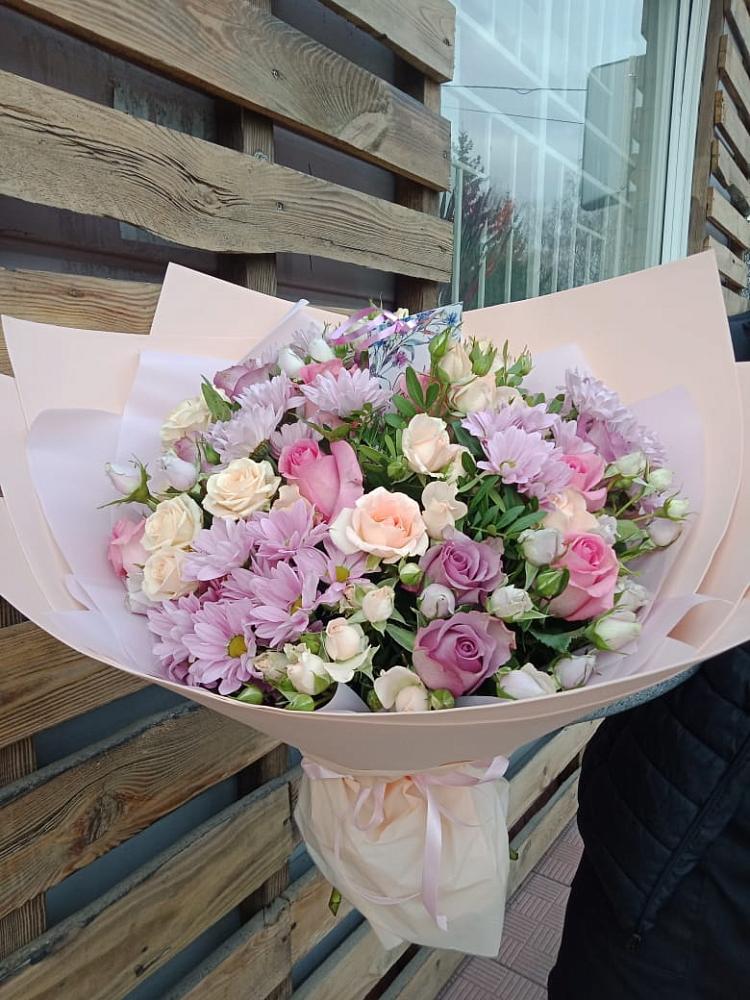 Букет цветов из: Розы и Хризантемы в Казанское Тюменская область