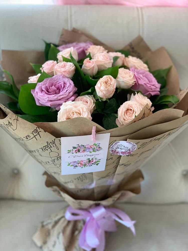 Букет цветов из: Розы в Казанское Тюменская область