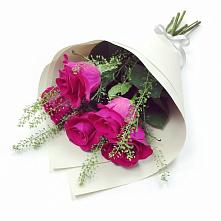 Букет цветов из:  Розы в Казанское Тюменская область