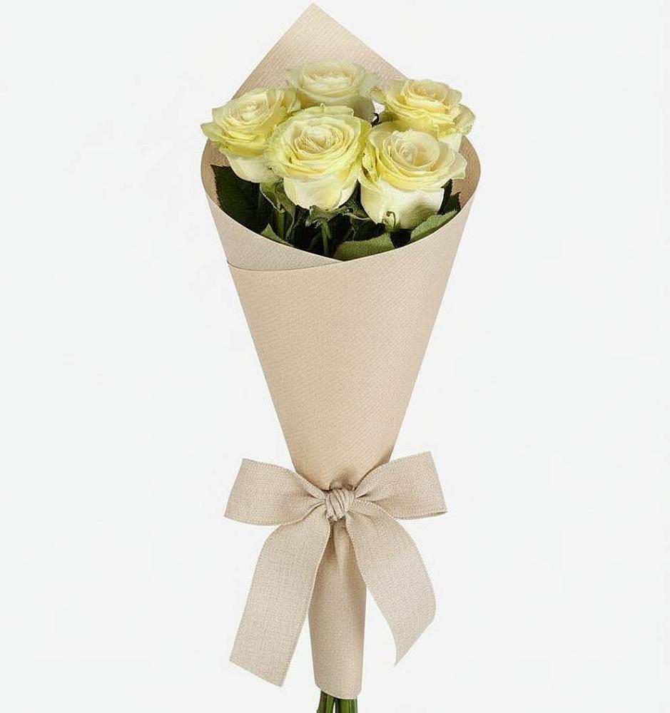 Букет цветов из: Розы в Казанское Тюменская область