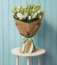 Букет цветов из:  Лизиантусы в Казанское Тюменская область