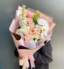 Букет цветов из:  Хризантемы и Розы в Казанское Тюменская область