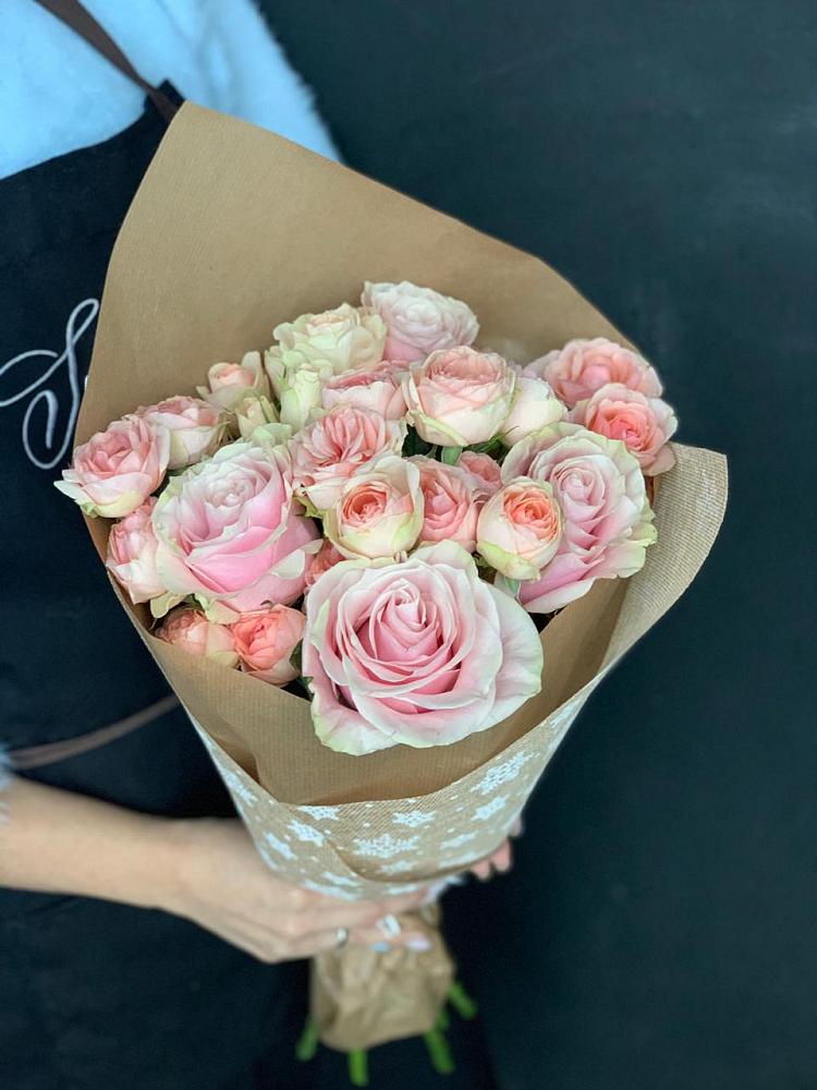 Букет цветов из: Хризантемы и Розы в Казанское Тюменская область