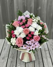 Букет цветов из:  Альстромерии, Гвоздики, Розы и Хризантемы в Казанское Тюменская область