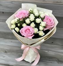 Букет цветов из:  Розы в Казанское Тюменская область