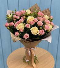 Букет цветов из:  Розы в Казанское Тюменская область