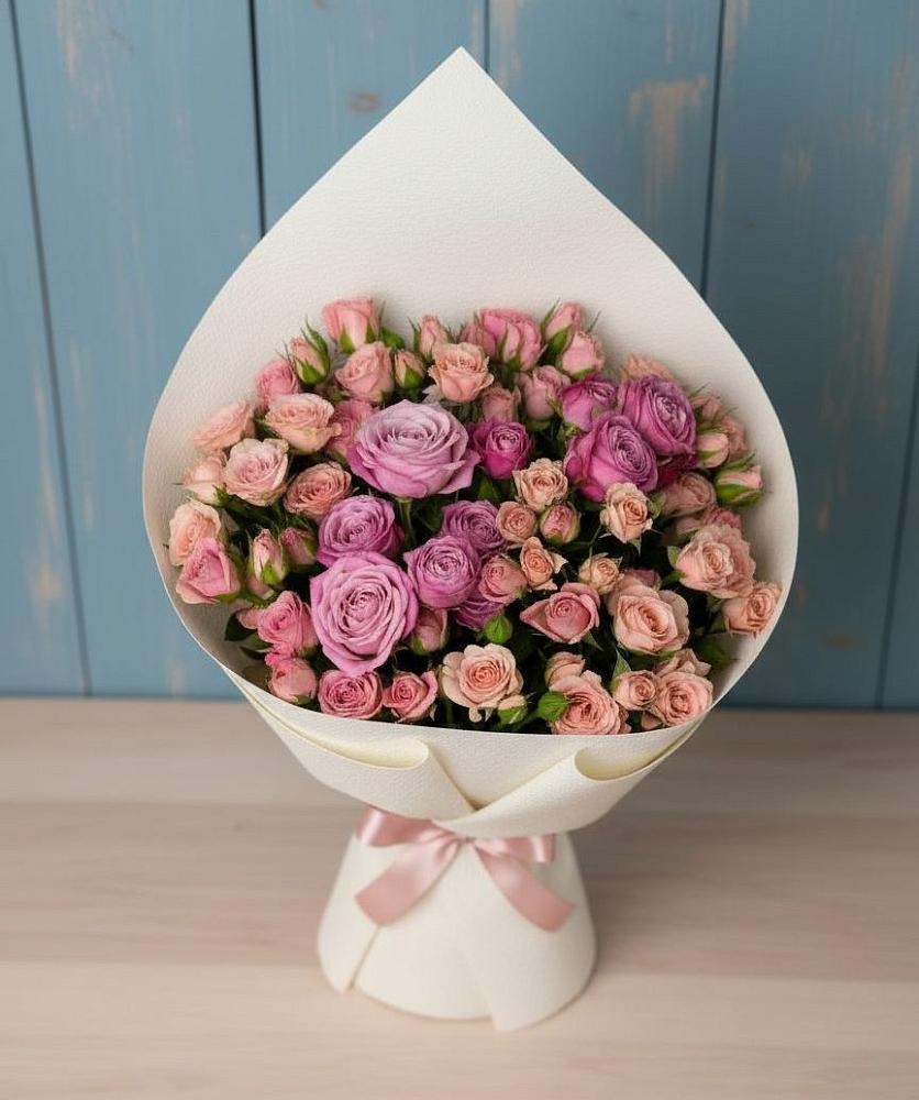 Букет цветов из: Розы в Казанское Тюменская область