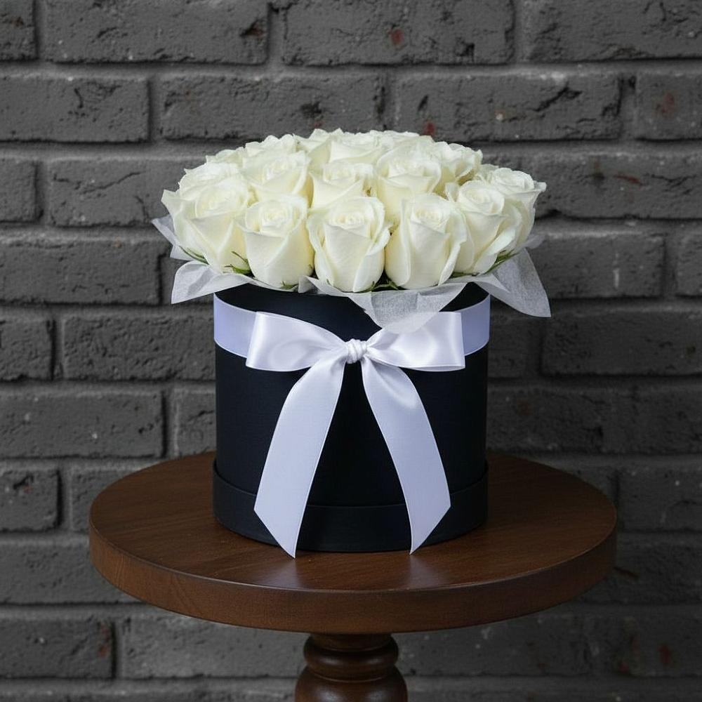 Цветочная композиция из Розы в шляпной коробке в Казанское Тюменская область