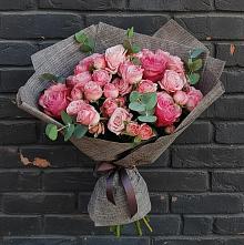 Букет цветов из:  Розы в Казанское Тюменская область